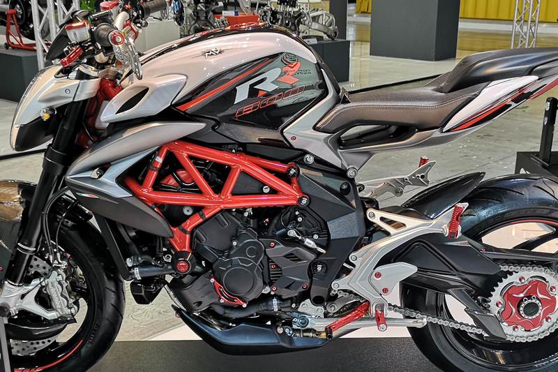 CNC Racing / シーエヌシーレーシングフレームキャップセット Mv Agusta Brutale 675 800 Rivale DRAGSTER（ドラッグスター） ブラック | TT325B｜ワンダーテック
