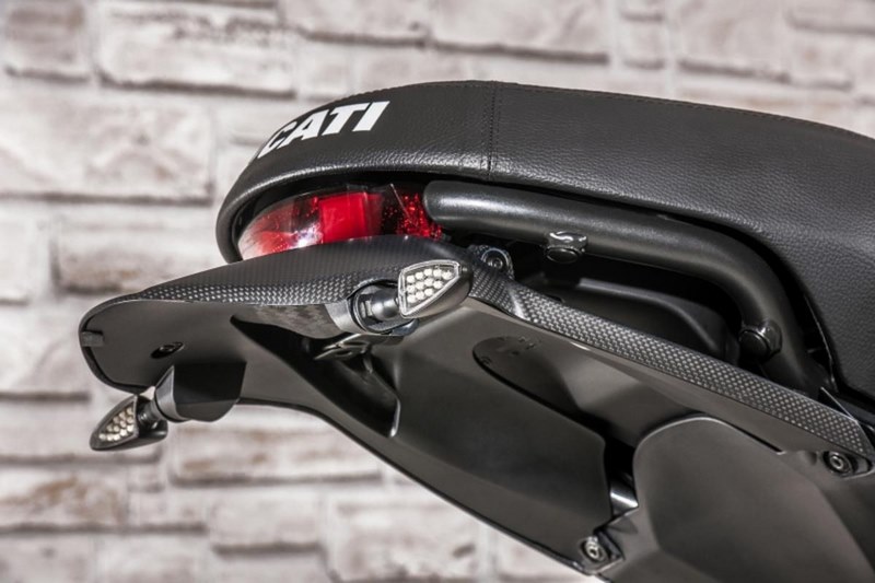 CNC Racing / シーエヌシーレーシング リアフェンダー Ducati Scrambler - マットカーボン | ZA983Y｜ワンダーテック 35,555円