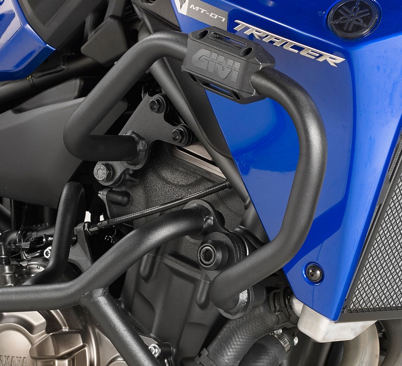 【新品・送料無料】GIVI エンジンガード用 プロテクターブロック Z2159R V-Strom 250 650 1000 V－ストローム アドベンチャー Yahoo!オークション - GIVI Z2159R プロテクターブロック エンジンガー