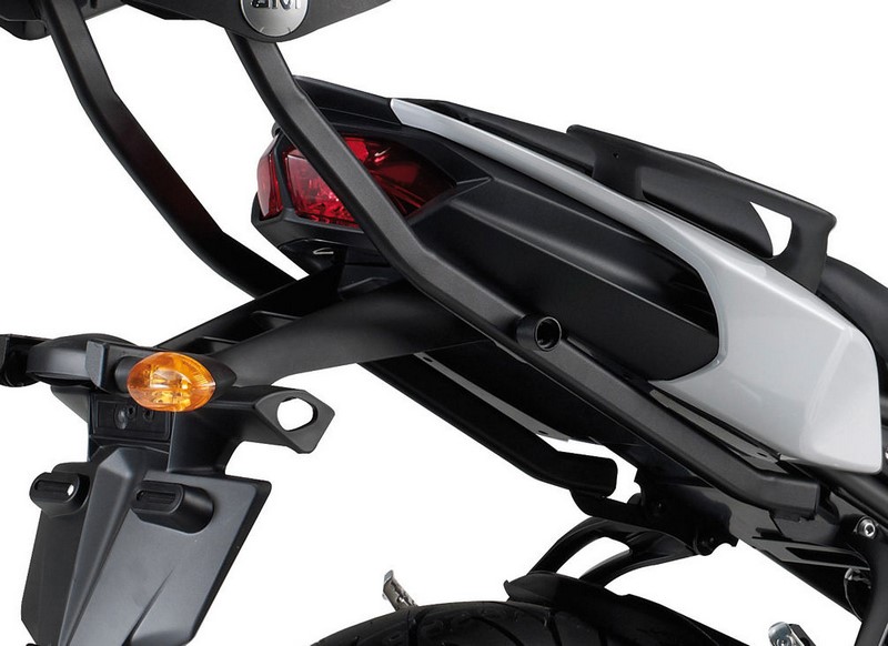 Givi / ジビ モノラック用フィッティング FZ8 / Fazer 8 800 | 366FZ