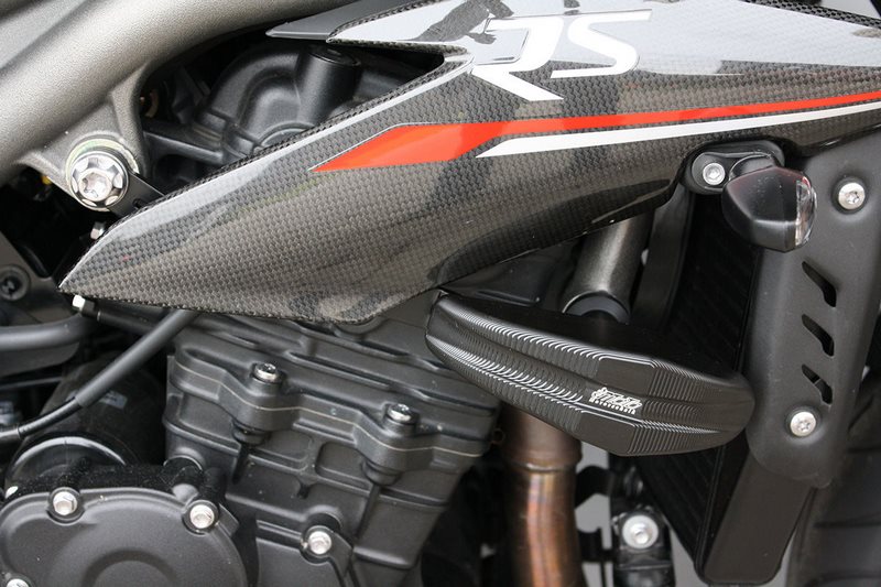 GSGモトテクニック クラッシュパッドセット “Streetline” Triumph Speed Triple 1050 S / 1050 R / 1050 RS (2