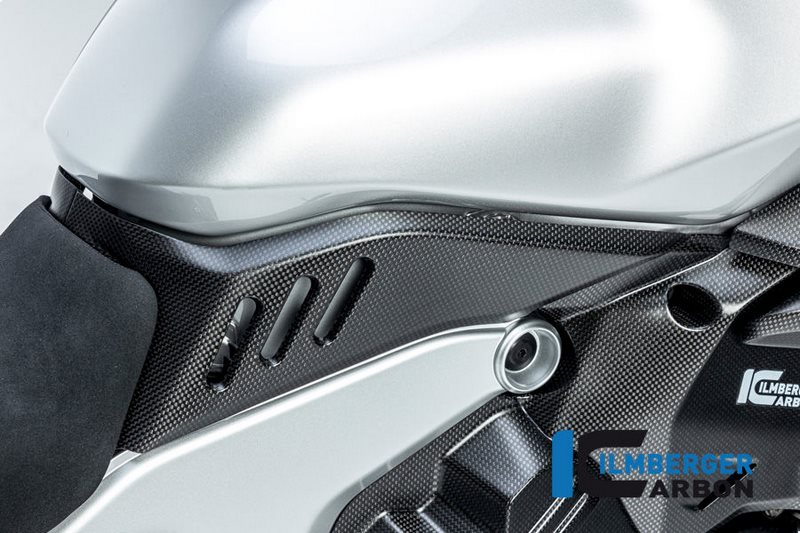 Ilmberger Carbon / イルムバーガー タンク右下カバー Ducati Diavel V4 2023 年以降 マット | ATR.108.DI23M.K｜ワンダーテック