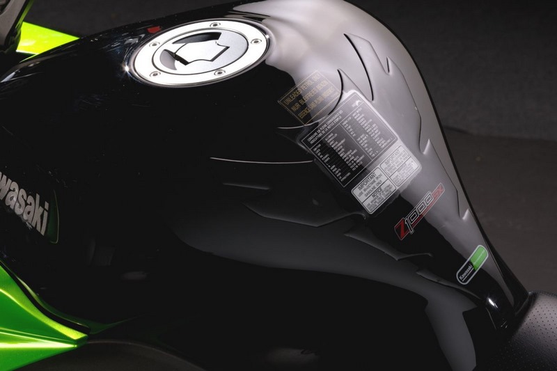 Kawasaki / カワサキ タンク パッド Z1000SX | 168TPT0037A｜ワンダーテック