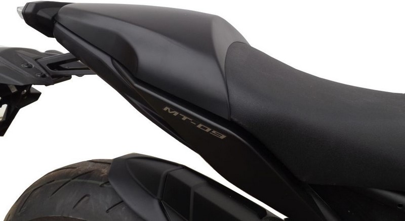 Pyramid Plastics / ピラミッドプラスチック Yamaha MT-09 シートカウル マットブラック 2013-2016 | 12411M｜ワンダーテック 23,400円
