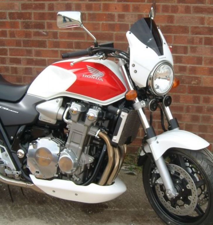 Pyramid Plastics / ピラミッドプラスチック Honda CB 1300 S ベリーパン グロスブラック 1998-2007 | 21060B