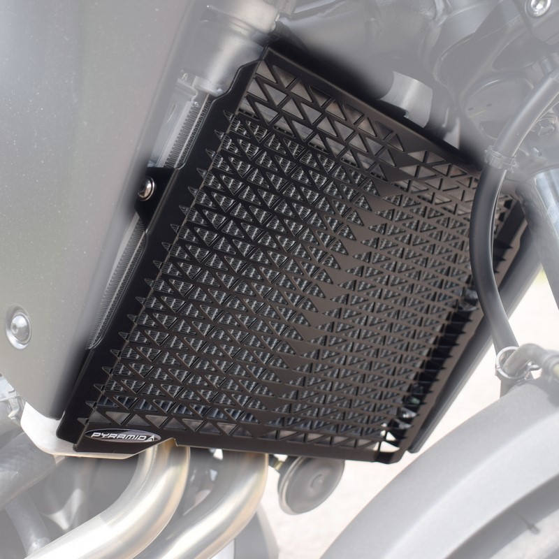 Pyramid Plastics / ピラミッドプラスチック Triumph Street Triple 675 R ラジエーターガード マットブラック