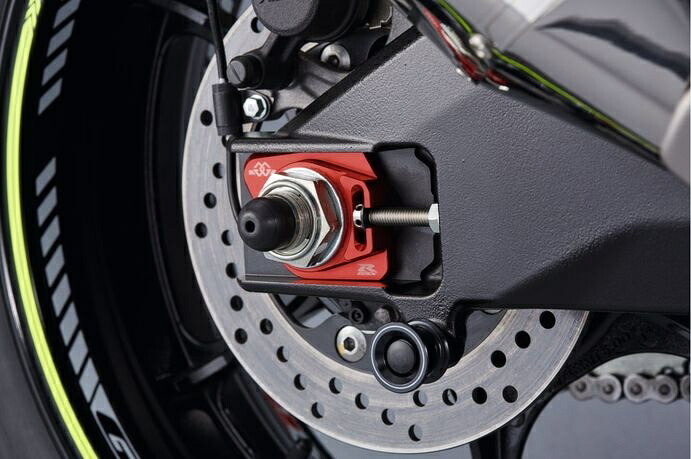 Suzuki / スズキ チェーンアジャスター セット | 990D0-17K33-000