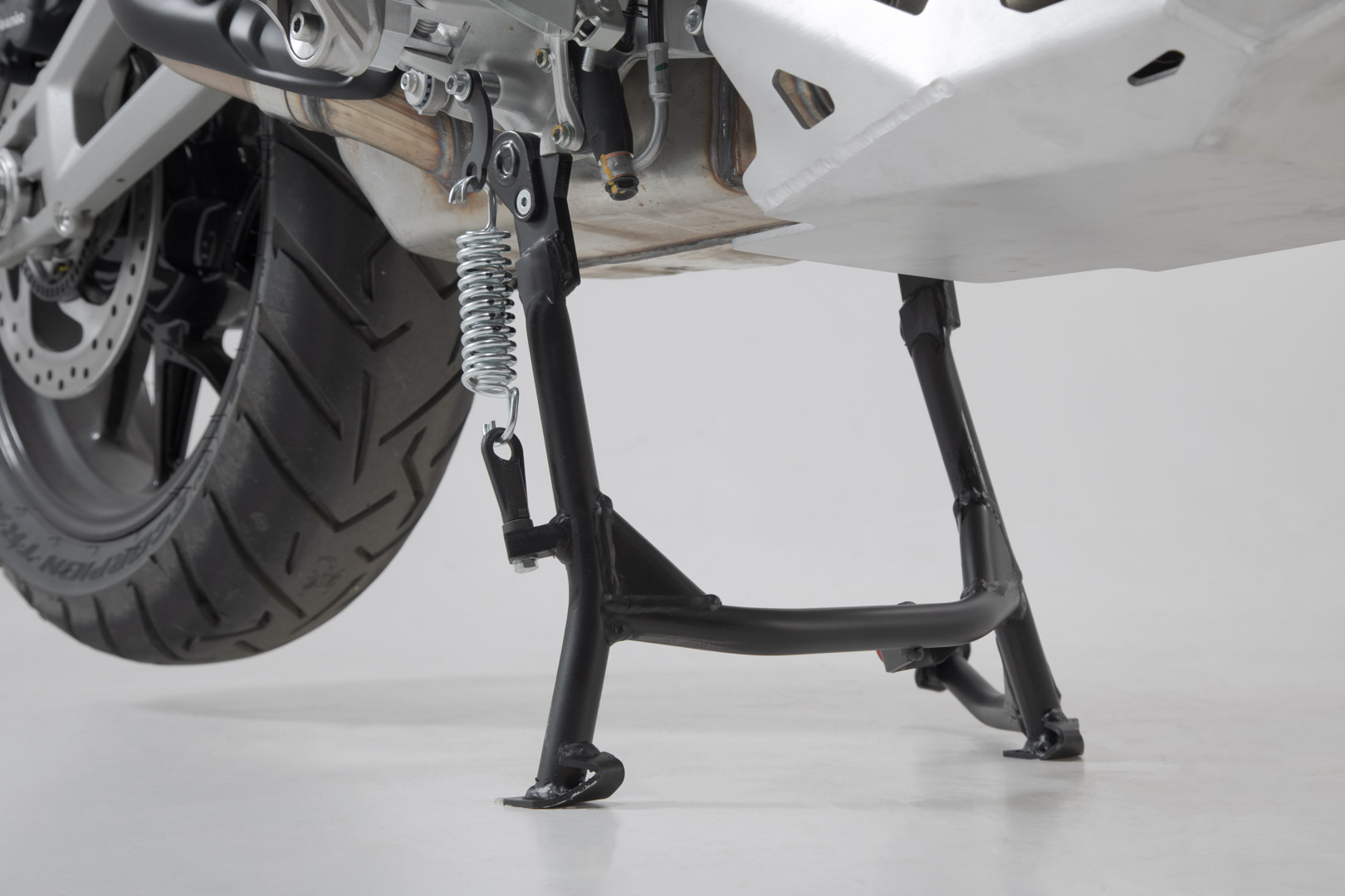 SW-MOTECH / SWモテック センタースタンド(ブラック)。Ducati Multistrada V4モデル(20-)。 | HPS.22.822.10001/B|ワンダーテック