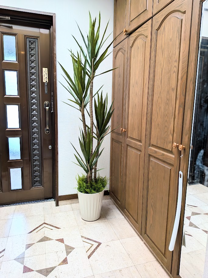 人工観葉植物 ユッカ1.8m 送料無料 触媒加工品|造花の専門店 きつつき