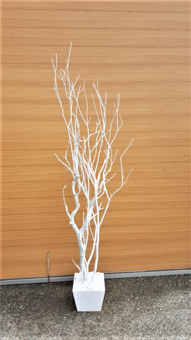 楽天市場 ホワイトツリー 白い枝 枝ブランチ クリスマス装飾 冬装飾 高さ130ｃｍ 送料無料 造花の専門店 きつつき