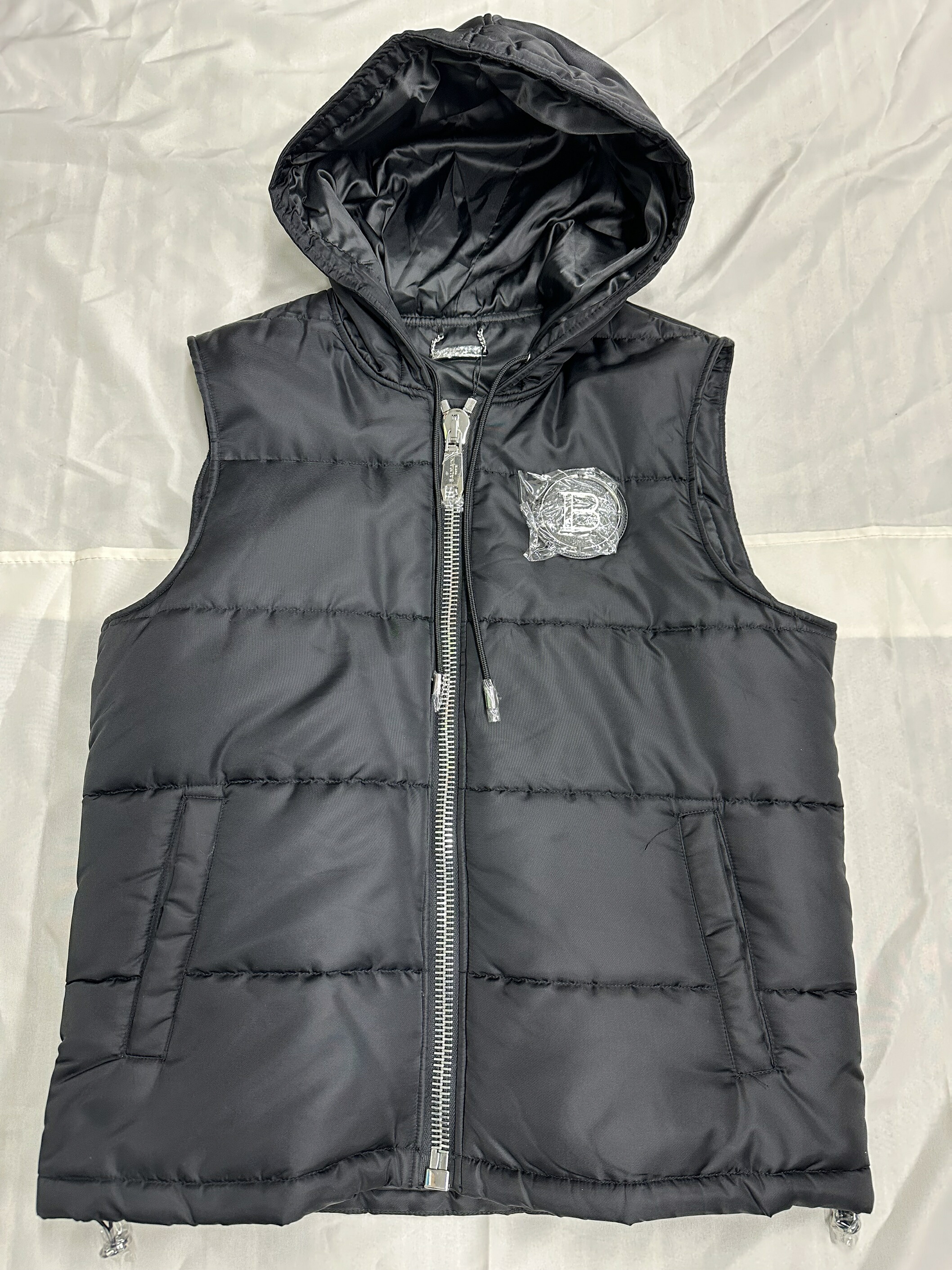 【新品曳き船付】BALMAIN バルマン PARIS ボンネット付き添い人 中綿より良い 黒いこと 黒 メンズ 50 L大きさ ロゴタイプ刺しゅう ジップアップ 落ちこむ風