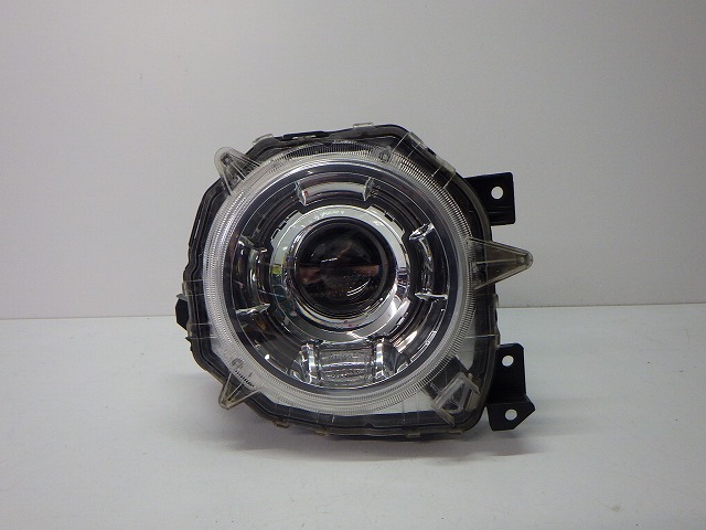 【中古】ジムニー　右ヘッドライト　LED　JB64W　JB74W　100-5938G　3R　35100-77RA0　綺麗　コーティング　260205002 中古 車 パーツ 中古パーツ 中古部品 カスタム 即発送