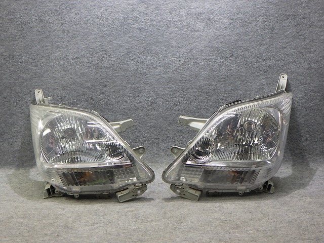 【中古】ムーヴ　ヘッドライト　左右　ハロゲン　L175S　L185S　P6708　81110-B2370　81150-B2370　ダイハツ　260126003 中古 車 パーツ 中古パーツ 中古部品 カスタム 即発送