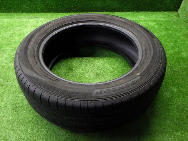 【中古】215/60R17　96H　１本　24年製　ダンロップ　グラントレック　PT5　溝6.0　251117004 中古 車 パーツ 中古パーツ 中古部品 カスタム 即発送