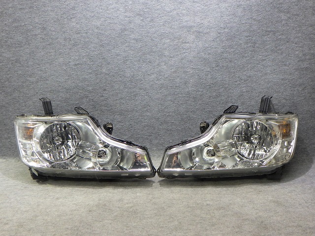 【中古】ステップワゴン　ヘッドライト　左右　ハロゲン　RK1/2　100-22012　00　33100-SZW-003　260331005 中古 車 パーツ 中古パーツ 中古部品 カスタム 即発送