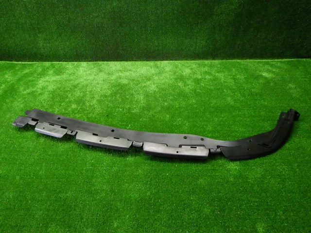 【中古】新車外し　日産　E52　エルグランド　TNE52　右側　フェーシア　フロントバンパー　アンダーカバー　62024-1A57A　250502013 中古 車 パーツ 中古パーツ 中古部品 カスタム 即発送