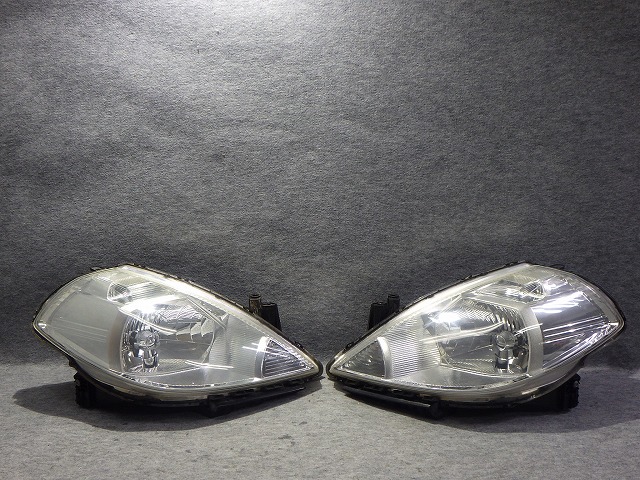 【中古】ティーダ　ヘッドライト　左右　HID　バラスト付き　C11/NC11　P4279　F　日産　251218213 中古 車 パーツ 中古パーツ 中古部品 カスタム 即発送