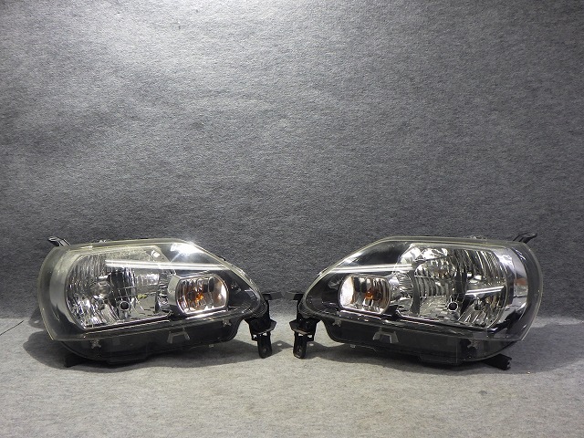 【中古】ポルテ　ヘッドライト　左右　ハロゲン　前期　52-258　A1　81110/81150-52F62　トヨタ　260225215 中古 車 パーツ 中古パーツ 中古部品 カスタム 即発送