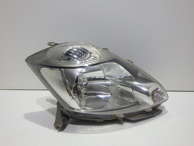 【中古】パッソ 右ヘッドライト HID KGC QNC10/15 100-51767 GA 81110-B1240 コーティング 260409217 中古 車 パーツ 中古パーツ 中古部品 カスタム 即発送