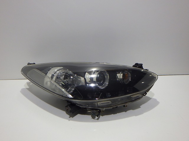 【中古】デミオ 右ヘッドライト HID DE P6515 D652-51-031G コーティング 260309018 中古 車 パーツ 中古パーツ 中古部品 カスタム 即発送