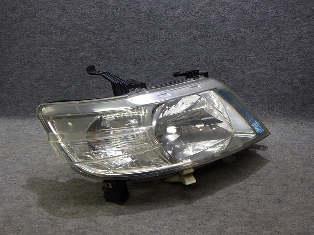 【中古】セレナ 右ヘッドライト HID キセノン C25 NC25 前期 100-24859 日産 26010-CY01B バラスト付き 260202019 中古 車 パーツ 中古パーツ 中古部品 カスタム 即発送