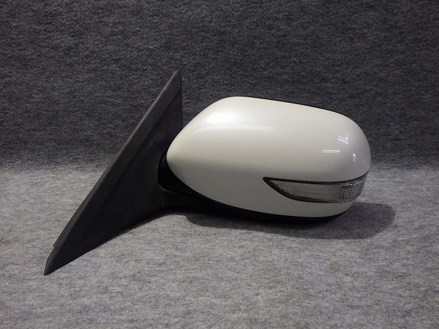 【中古】インプレッサ 左ドアミラー GH7 ９P カラー 37J スバル 260107220 中古 車 パーツ 中古パーツ 中古部品 カスタム 即発送