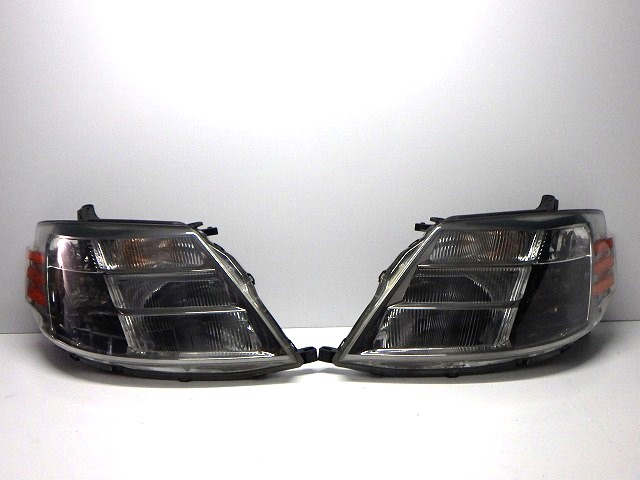 【中古】アルファードハイブリット ヘッドライト左右 HID ATH10 後期 58-10 8 81150/81110-58040 コーティング 綺麗 260326020 中古 車 パーツ 中古パーツ 中古部品 カスタム 即発送 23,183円