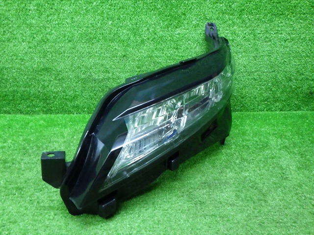 【中古】ミツビシ　B34W　B35W　EKクロス　左側　デイライト　212-23773　E　240719008 中古 車 パーツ 中古パーツ 中古部品 カスタム 即発送