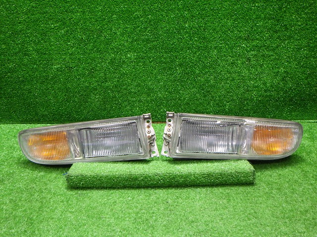 【中古】セドリック　グロリア　フォグランプ　ウィンカー　左右　P32　PY32　後期　グランツーリスモ　2121　日産　251029021 中古 車 パーツ 中古パーツ 中古部品 カスタム 即発送