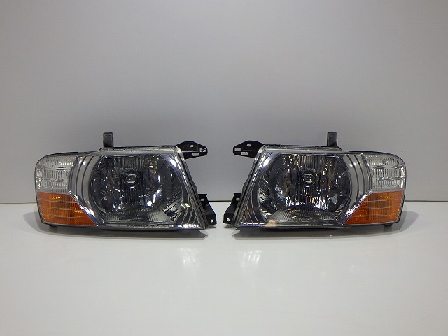 【中古】パジェロ ヘッドライト左右 ハロゲン 100-87419 V75 V78 MR388003/4 コーティング 綺麗 260402022 中古 車 パーツ 中古パーツ 中古部品 カスタム 即発送