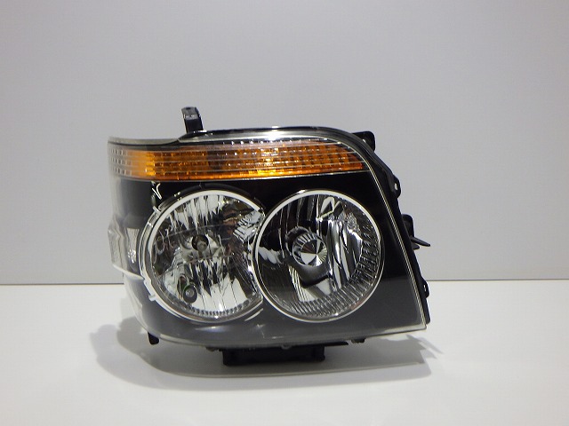【中古】アトレーワゴン 右ヘッドライト HID S330G S320G 100-51787 81110-B5090 コーティング 260115025 中古 車 パーツ 中古パーツ 中古部品 カスタム 即発送