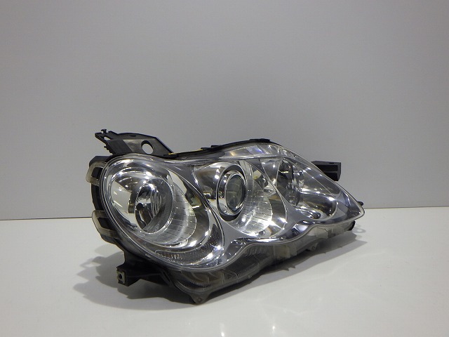 【中古】マークX 右ヘッドライト HID GRX120/125 前期 22-330 6 81110-22A10 コーティング 251220026 中古 車 パーツ 中古パーツ 中古部品 カスタム 即発送