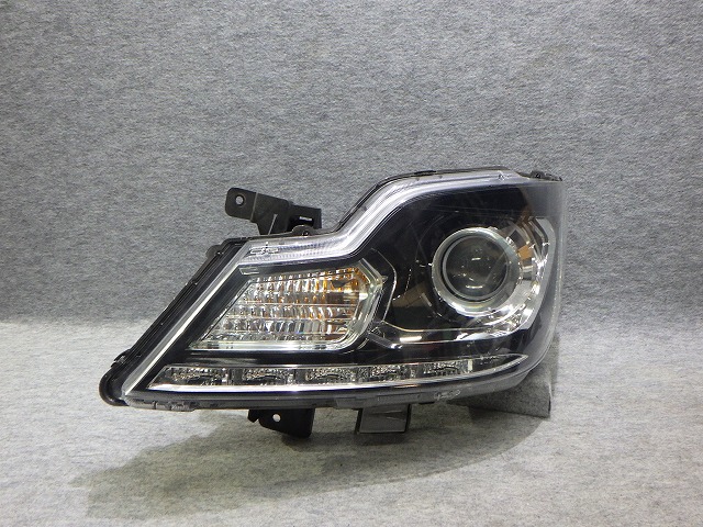 ソリオバンデット　左ヘッドライト　HID　MA15S　100-59273　バラスト付　35320-83500　スズキ　251216027 5,300円