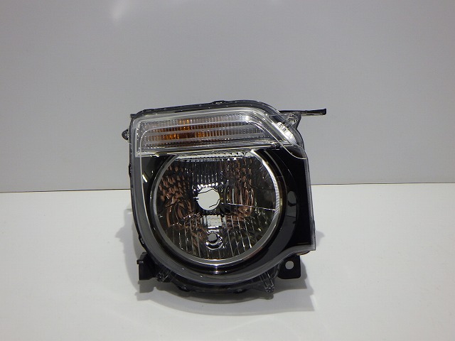 【中古】エヌワゴン N-WGN 右ヘッドライト ハロゲン JH3/4 W4831 N 33100-TKR-N02 コーティング 251220028 中古 車 パーツ 中古パーツ 中古部品 カスタム 即発送