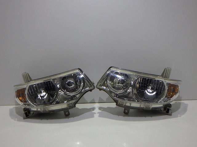 【中古】タントカスタム ヘッドライト左右 HID L375S L385S 100-51944 81110/81150-B2500 コーティング 綺麗 260115031 中古 車 パーツ 中古パーツ 中古部品 カスタム 即発送