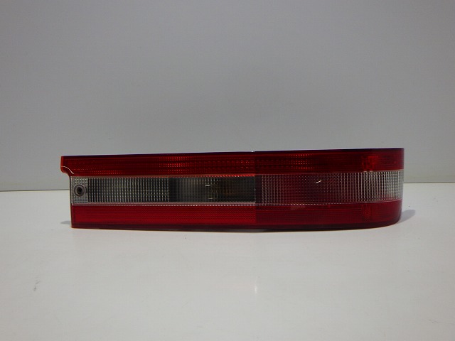 【中古】アトレーワゴン 右テール S330G S320G 前期 220-51787 81550-B5040 コーティング 綺麗 260130031 中古 車 パーツ 中古パーツ 中古部品 カスタム 即発送