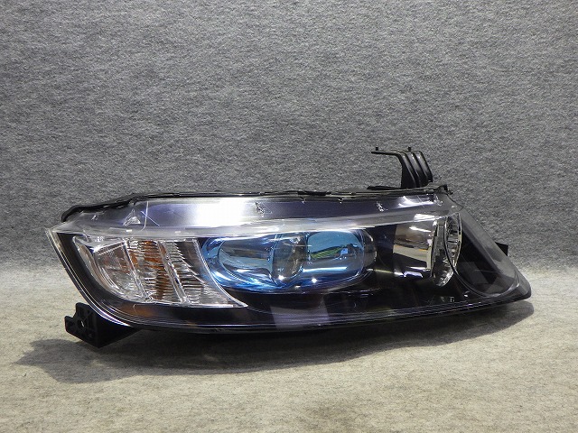 【中古】オデッセイ　右ヘッドライト　HID　RB1/2　後期　100-22497　A　33101-SFE-J11　綺麗　260326232 中古 車 パーツ 中古パーツ 中古部品 カスタム 即発送