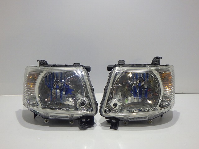 【中古】オッティ EKワゴン ヘッドライト左右 ハロゲン H81 91W 後期　LE04C6119 LE04D6119 26060-6A01A コーティング 260401238 中古 車 パーツ 中古パーツ 中古部品 カスタム 即発送