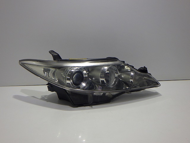 【中古】50系 エスティマ 右ヘッドライト HID ACR GSR 50/55 中期 28-217 70 81145-28C71 コーティング 260224041 中古 車 パーツ 中古パーツ 中古部品 カスタム 即発送