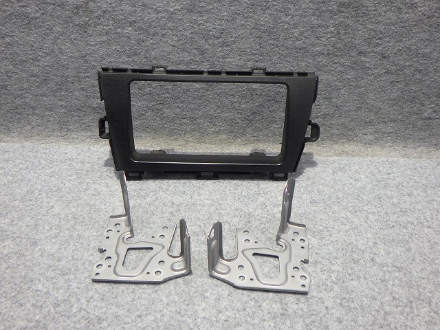 【中古】プリウス　前期　オーディオ　ナビパネル　ステー付　ZVW30　55405-47070　260410245 中古 車 パーツ 中古パーツ 中古部品 カスタム 即発送