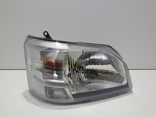 【中古】ハイゼット 右ヘッドライト ハロゲン S500P S510P 前期 W2714 81130-B5130 コーティング 綺麗 260411245 中古 車 パーツ 中古パーツ 中古部品 カスタム 即発送