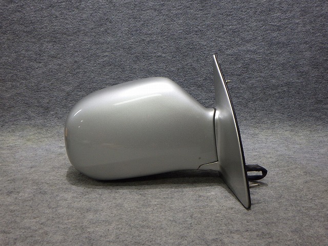 【中古】グランドハイエース　右ドアミラー　KCH16　VCH10　1999年　カラー2FY　87910-26331　7P　260317048 中古 車 パーツ 中古パーツ 中古部品 カスタム 即発送