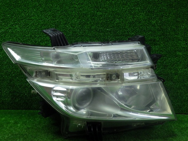 エルグランドe52前期用クリスタルアイヘッドライトガーニッシュ E52 エルグランド(前期用) LED EYE ヘッドライトガーニッシュ