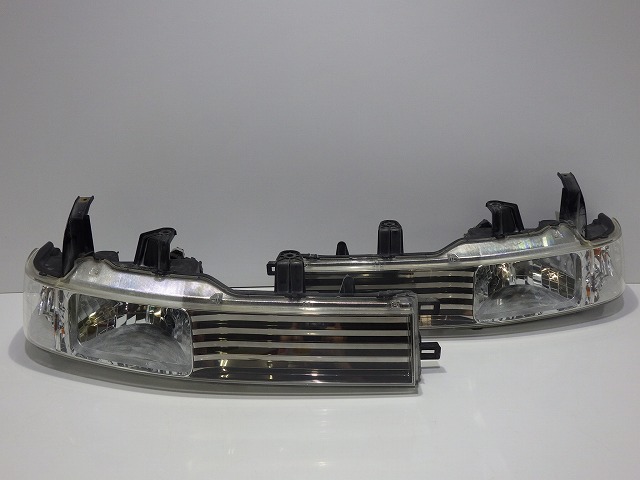 【中古】ザッツ ヘッドライト 左右 ハロゲン JD1/2 後期 100-22682 レベ付 コーティング 250710152 中古 車 パーツ 中古パーツ 中古部品 カスタム 即発送