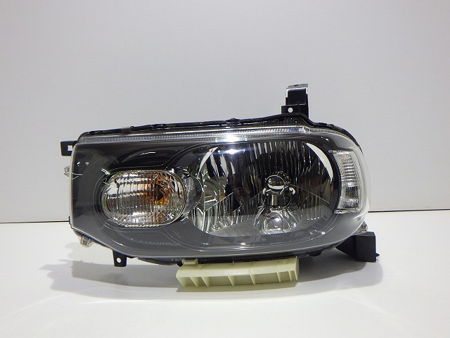 【中古】キューブ HID キセノン 左ヘッドライト Z12 NZ12 P8191 ZE 26060-1FA1C コーティング 260331053 中古 車 パーツ 中古パーツ 中古部品 カスタム 即発送