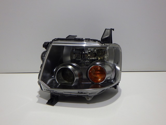 【中古】オッティ 左ヘッドライト HID H92W P6537 26060-6A02D コーティング 綺麗 260321056 中古 車 パーツ 中古パーツ 中古部品 カスタム 即発送