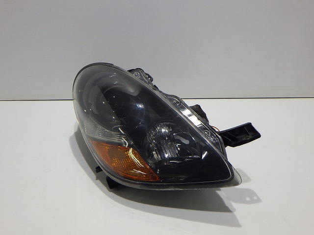 【中古】アイ 右ヘッドライト HID HA1W P4906 D 8301D424 コーティング 260213057 中古 車 パーツ 中古パーツ 中古部品 カスタム 即発送