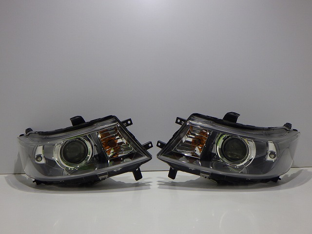 【中古】ワゴンR スティングレー ヘッドライト左右 HID MH23S リミテッド 100-59191 X 35120/35320-70K71 コーティング 綺麗 260107062 中古 車 パーツ 中古パーツ 中古部品 カスタム 即発送