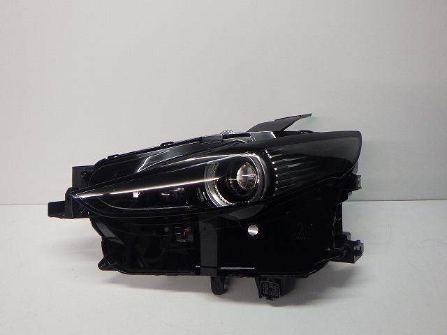 【中古】CX-30 左ヘッドライト LED DM8P DMEP W5546 6 D41V-51-040 コーティング ALH付 美品 260121064 中古 車 パーツ 中古パーツ 中古部品 カスタム 即発送