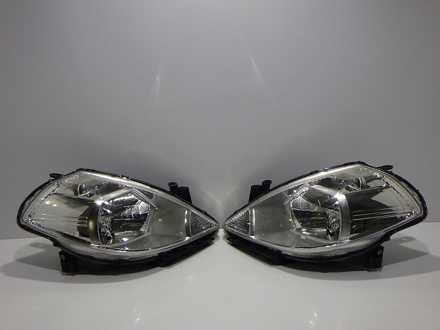 【中古】ティーダ ヘッドライト左右 HID C11 NC11 P4279 F 26010/26060-ED225 コーティング 比較的綺麗 251028068 中古 車 パーツ 中古パーツ 中古部品 カスタム 即発送